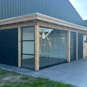 Flitsaanbieding Douglas geisoleerd tuinhuis Kamperveen met glazen schuifwanden en steellook 810x400cm