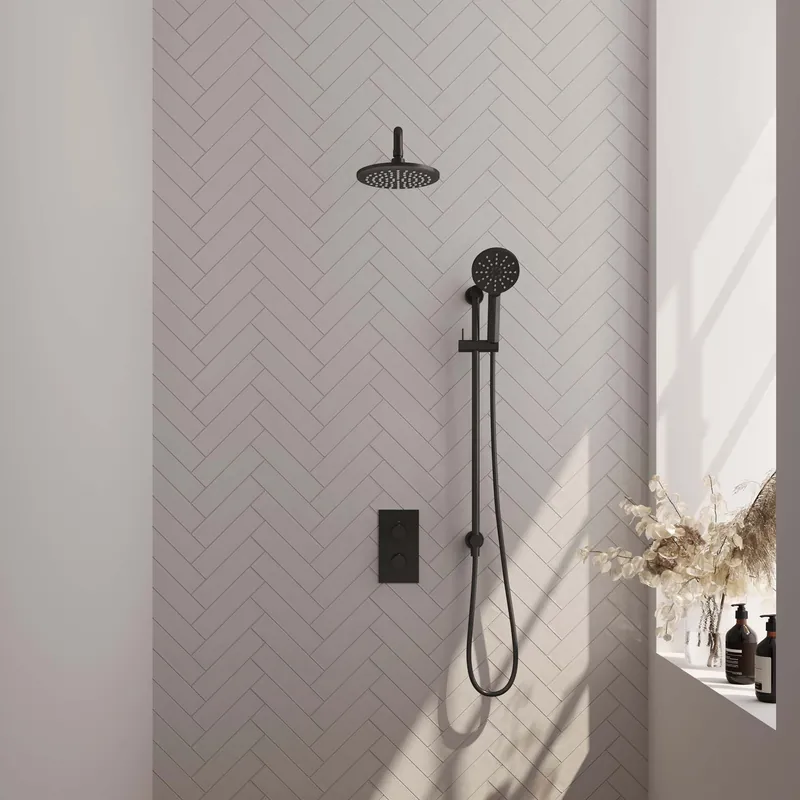 Brauer Black Carving Regendoucheset: Thermostatische Inbouwkraan met 3-Weg Omstel, Gebogen Wandarm, Douchekop 20cm, Glijstang met Wateruitlaat, 3-Standen Handdouche & Doucheslang - Set 45 - Geribbeld Draaiknoppen - Mat Zwart Must-Have