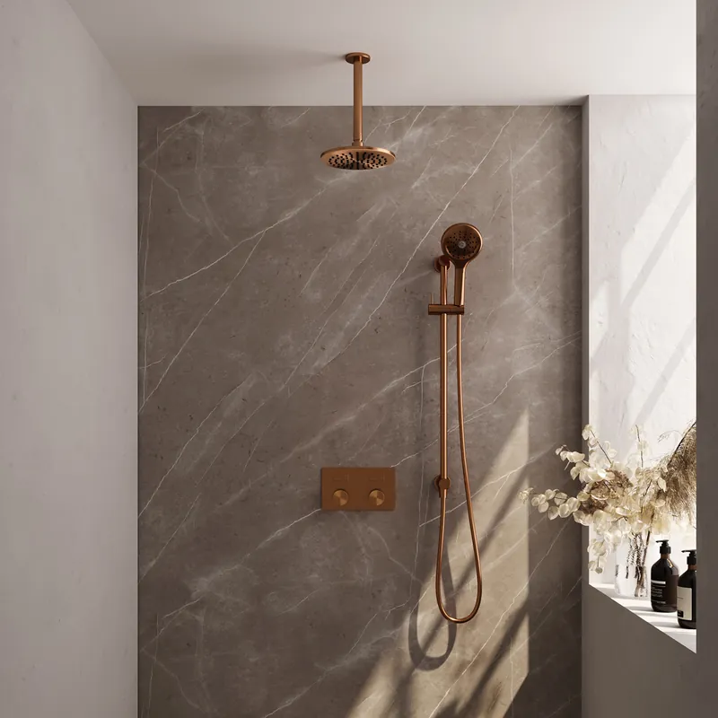 Superprijs Brauer Copper Carving Regendoucheset: Thermostatische Inbouwkraan met Drukknoppen, Plafondarm, Douchekop 20cm, Glijstang met Wateruitlaat, 3-Standen Handdouche & Doucheslang - Set 71 - Geribbeld Draaiknoppen - PVD - Geborsteld Koper