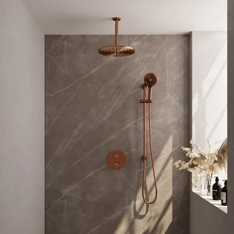Op = Op Brauer Copper Carving Regendoucheset: Thermostatische Inbouwkraan met 3-Weg Omstel, Plafondarm, Douchekop 30cm, Geintegreerde Glijstang, 3-Standen Handdouche & Doucheslang - Set 96 - Draaiknoppen - Geborsteld Koper
