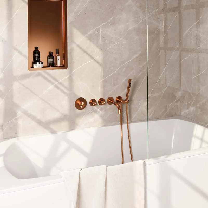 Beperkte Voorraad Brauer Copper Carving Thermostatische Inbouw Badkraan met Omstel, Uitloop, Stopkranen, Wandhouder met Wateruitlaat, Staafhanddouche & Doucheslang - Set 1 - Geribbeld Draaiknoppen - PVD - Geborsteld Koper
