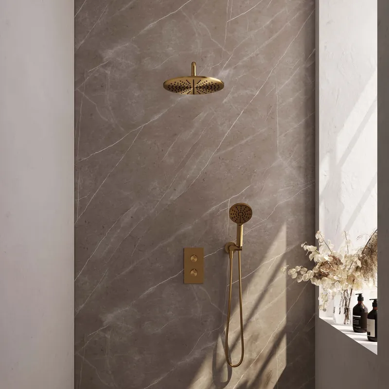 Beperkte Voorraad Brauer Gold Carving Regendoucheset: Thermostatische Inbouwkraan met 3-Weg Omstel, Gebogen Wandarm, Douchekop 30cm, Wandhouder met Wateruitlaat, 3-Standen Handdouche & Doucheslang - Set 34 - Geribbeld Draaiknoppen - PVD - Geborsteld Goud