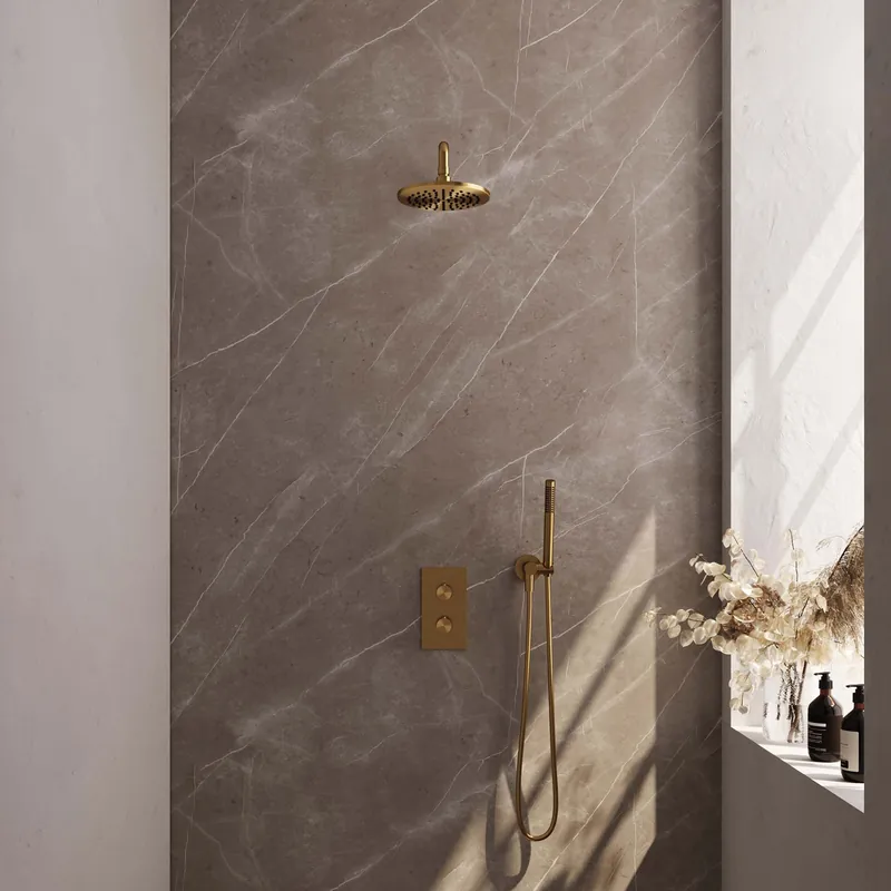 Direct Beschikbaar Brauer Gold Editon Regendoucheset: Thermostatische Inbouwkraan met 3-Weg Omstel, Gebogen Wandarm, Douchekop 20cm, Wandhouder met Wateruitlaat, Staafhanddouche & Doucheslang - Set 27 - Draaiknoppen - PVD - Geborsteld Goud