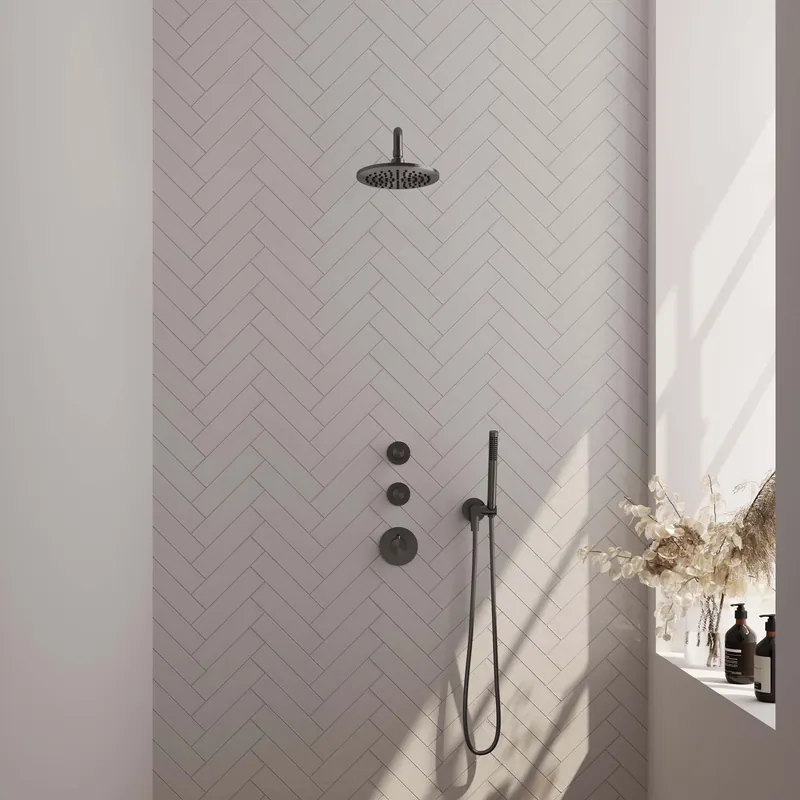 Speciale Aanbieding Brauer Gunmetal Carving Regendoucheset: Thermostatische Inbouwkraan met Stopkranen, Gebogen Wandarm, Douchekop 20cm, Wandhouder met Wateruitlaat, Staafhanddouche & Doucheslang - Set 3 - Geribbeld Draaiknoppen - PVD - Geborsteld Gunmetal